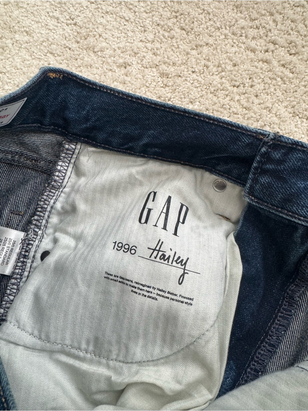 NWT GAP x HAILEY BIEBER MEDIUM INDIGO~ Size 25 - Picture 7 of 9